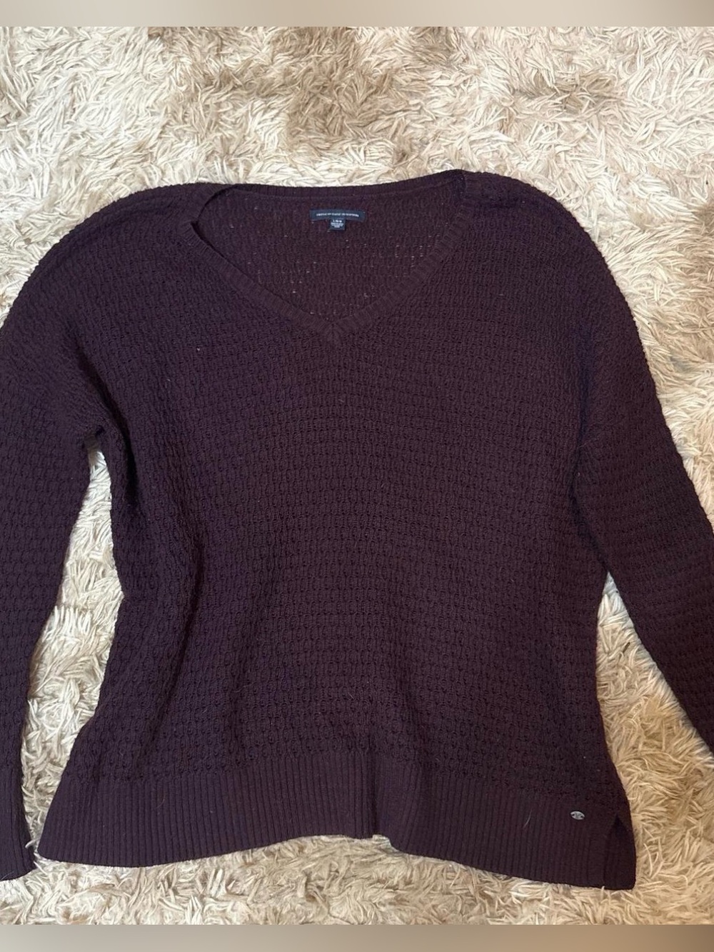 American Eagle Outfitters Women's V-Neck Sweater - Burgundy